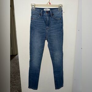 Abercrombie & Fitch Women's Blue Skinny Jeans